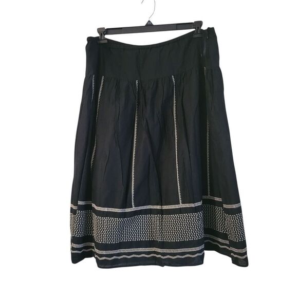 dressbarn Dresses & Skirts - Elegant Black Skirt with Cream Accents Size 20W